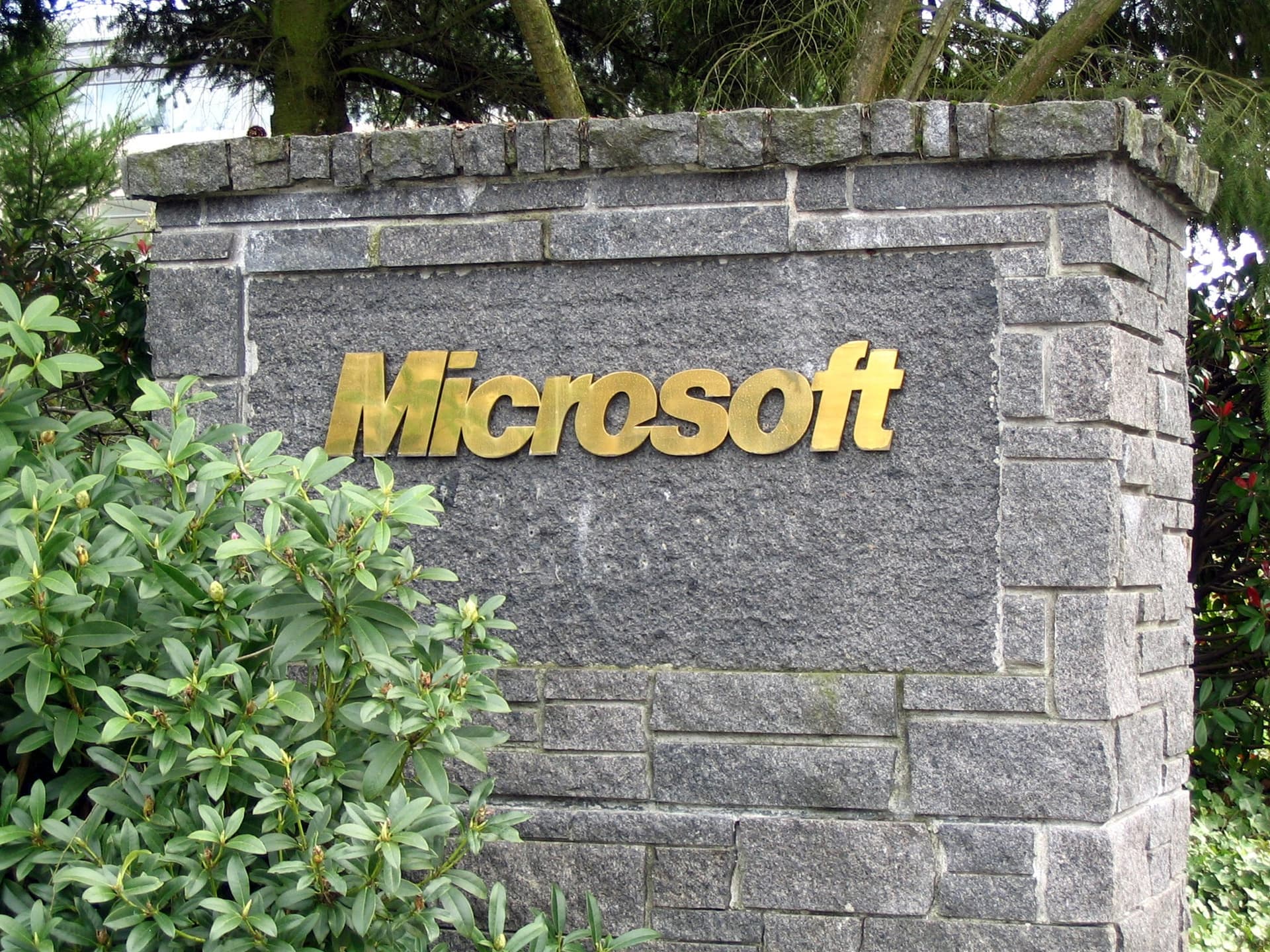 „BlueHammer": ransomware grupės ėmė ginkluoti „Microsoft Defender" spragą — ką daryti dabar